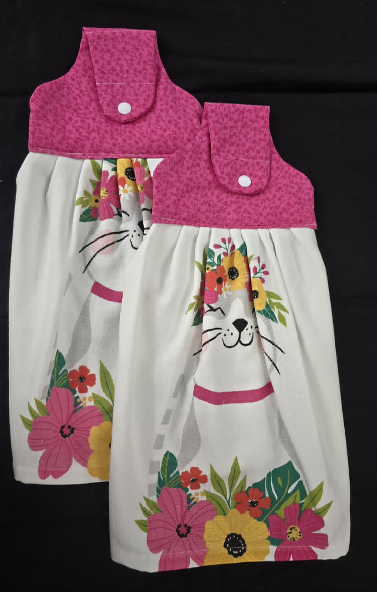 Kitty Cat Flower Hanging Towel