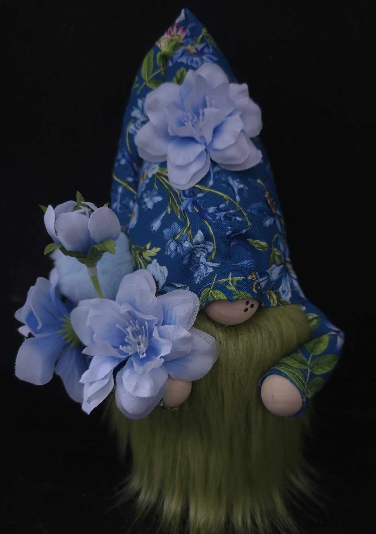 Blue Majestic Flower Gnome