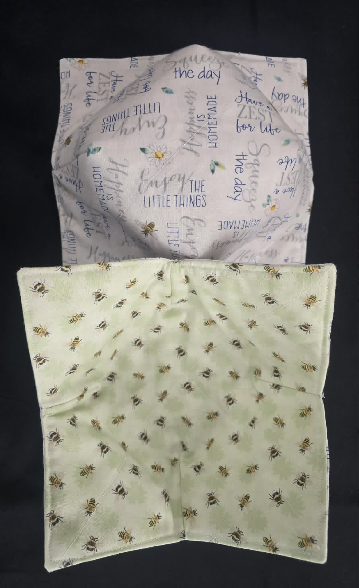 Bumblebee & Flowers Bowl Cozy