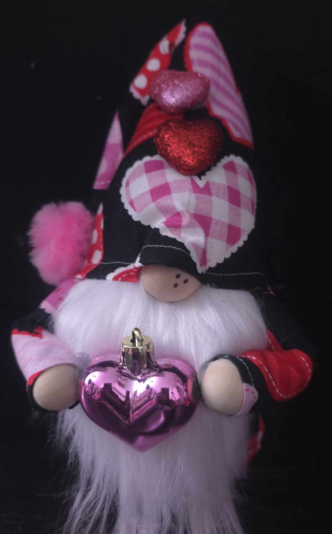 Jumbo Hearts Valentine Gnome