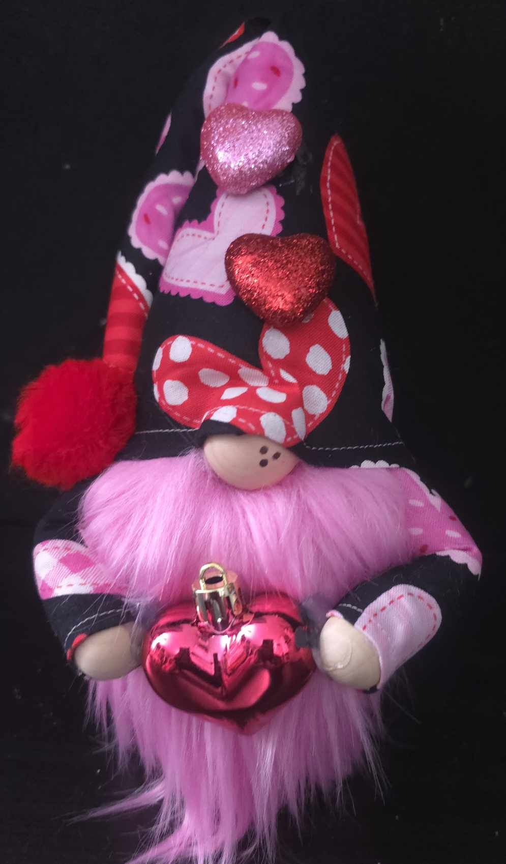 Jumbo Hearts Valentine Gnome