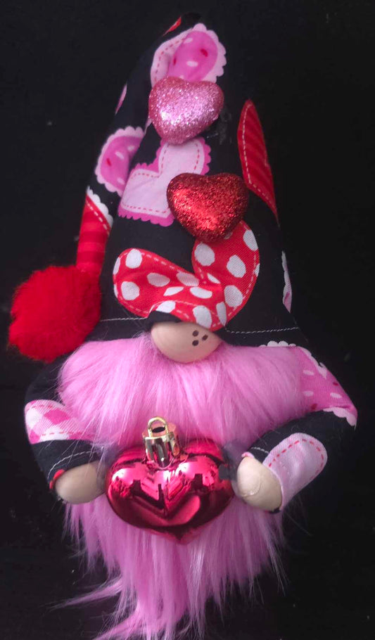 Jumbo Hearts Valentine Gnome