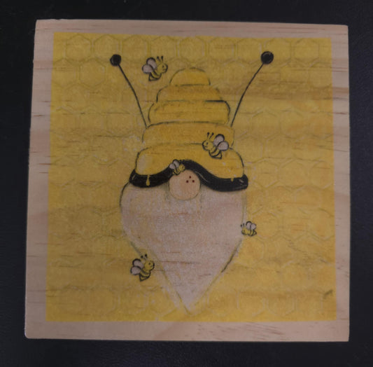XL 5.5 x 5.5 Gnomie Bumblebee Coaster