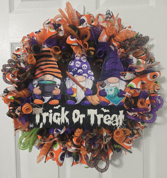 Trick or Treat Gnomie Wreath