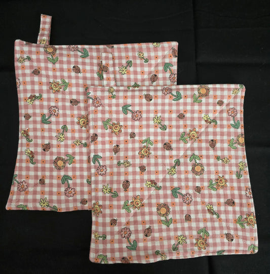 Vintage Flower & Bugs Pot Holders