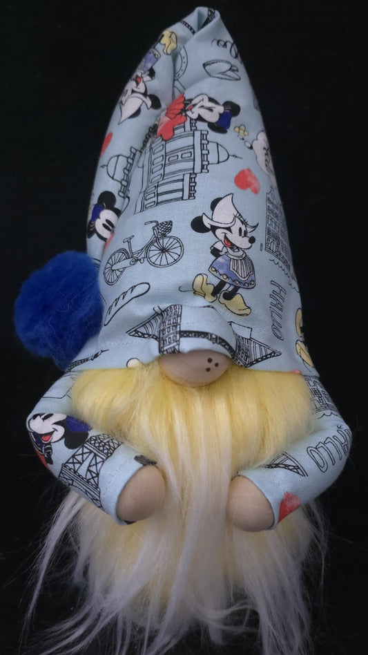 M & M in Paris Gnome