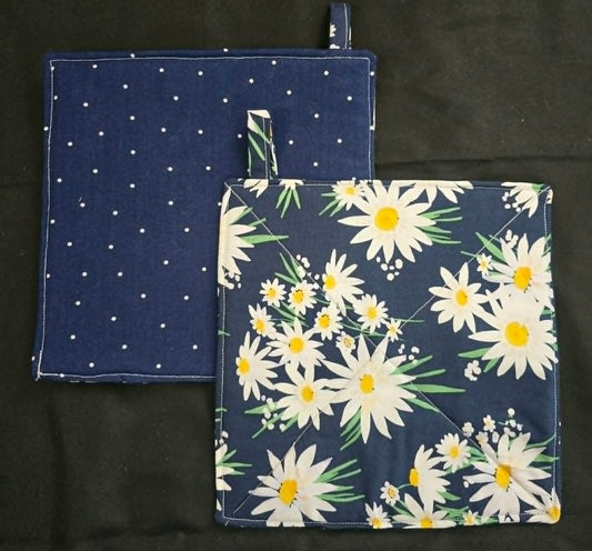 Blue Daisy Pot Holders